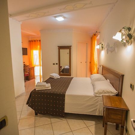 Hotel De Monti Rome Bagian luar foto
