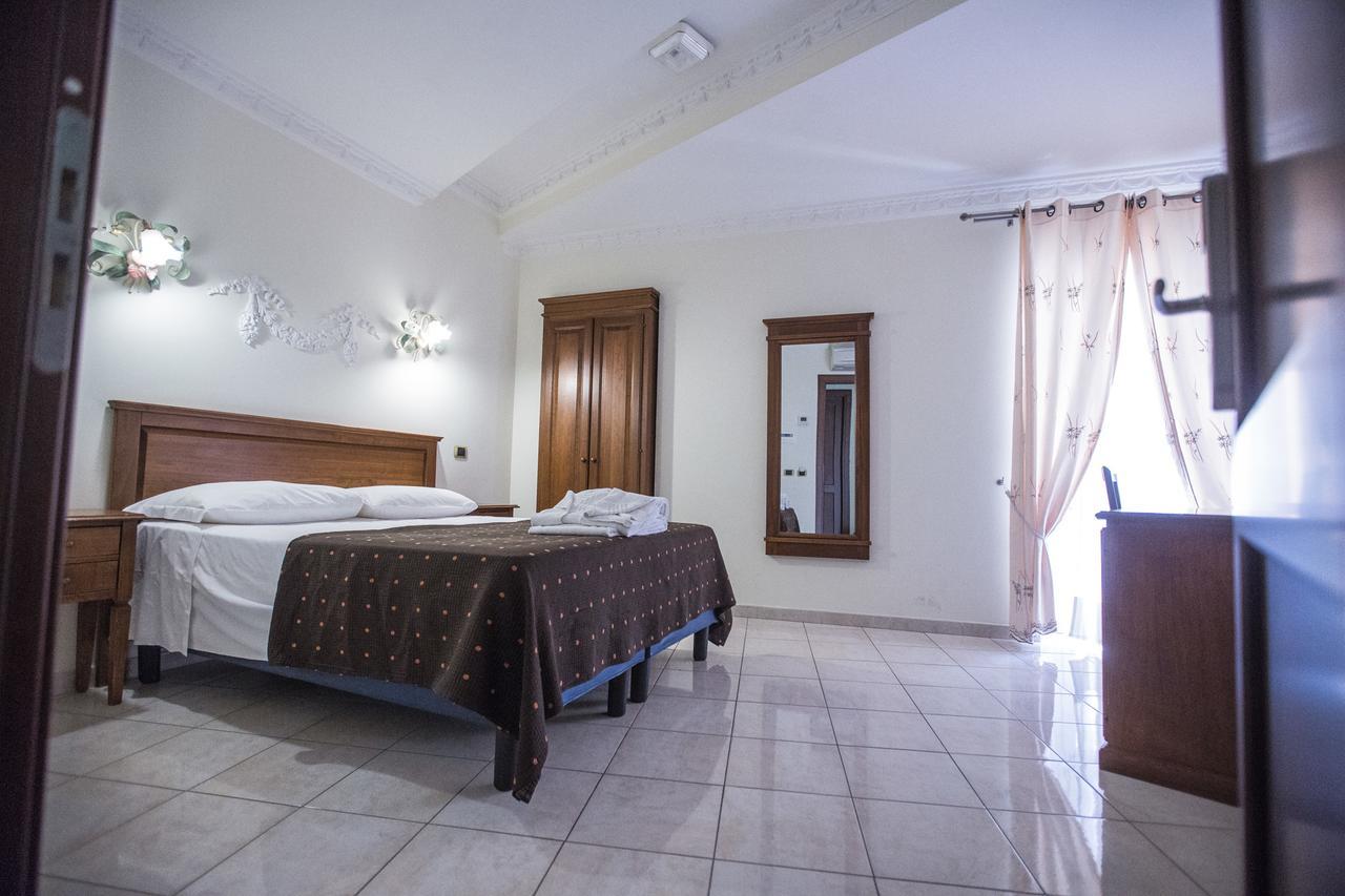 Hotel De Monti Rome Bagian luar foto