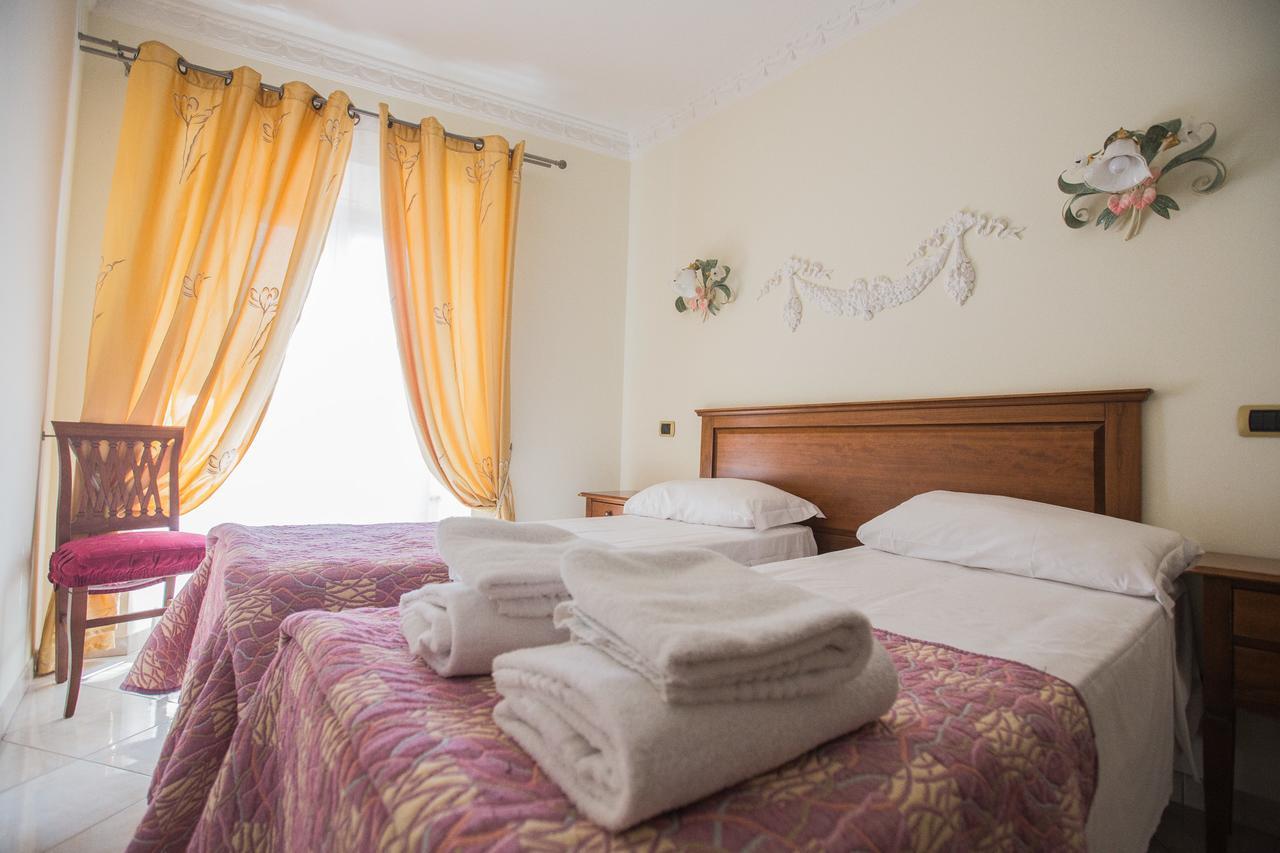 Hotel De Monti Rome Bagian luar foto